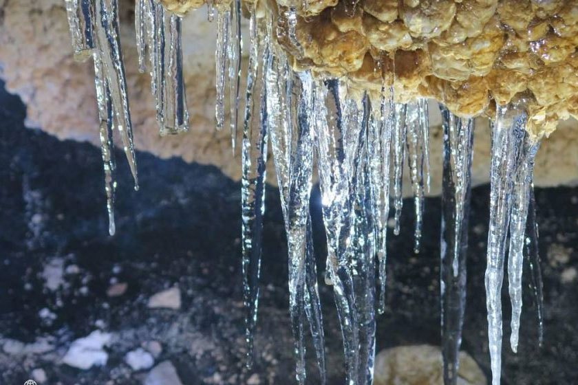 4eaef890-e6a2-4ed4-9a69-9c6a5033510b Cave